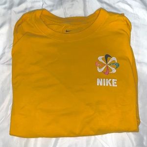 Vintage style Nike Shirt